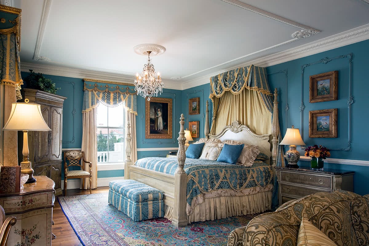 Luxe Digital luxury travel Chanler hotel Newport Rhode Island Renaissance room