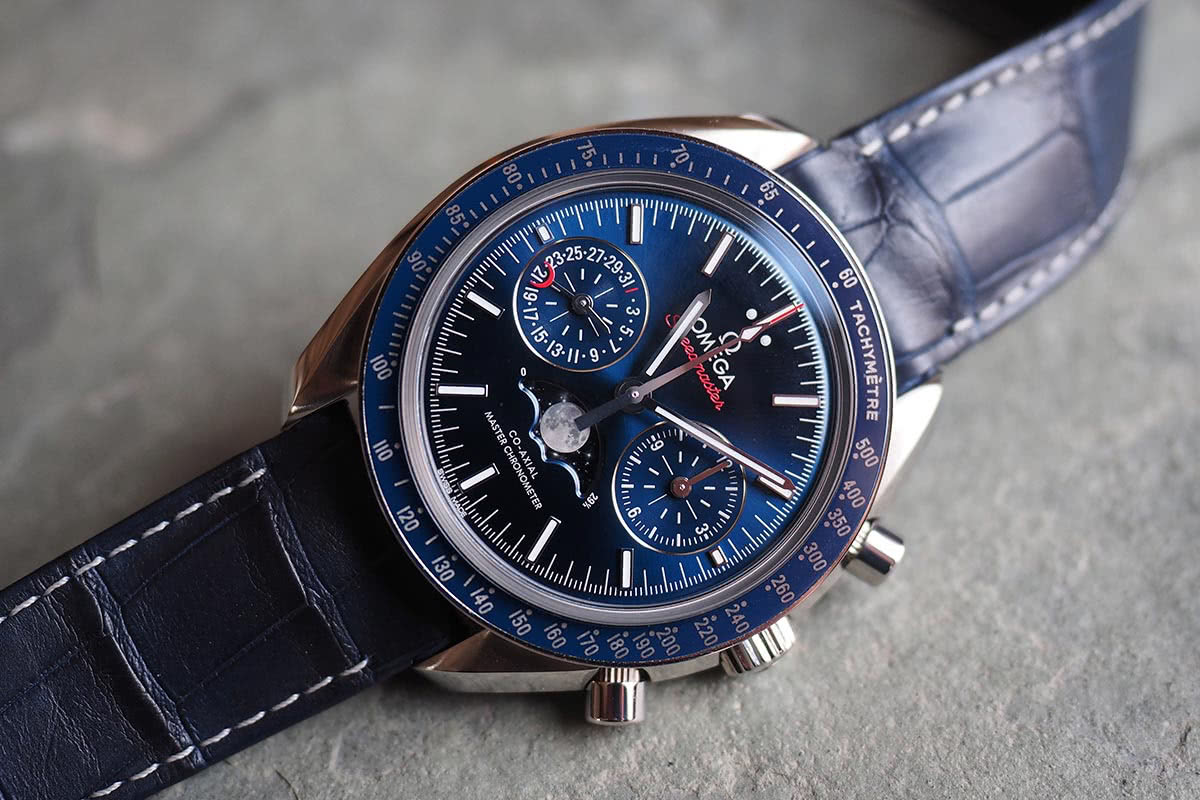 Omega Speedmaster Moonphase Co-Axial Master Chronometer Chronograph - luxury watch Luxe Digital