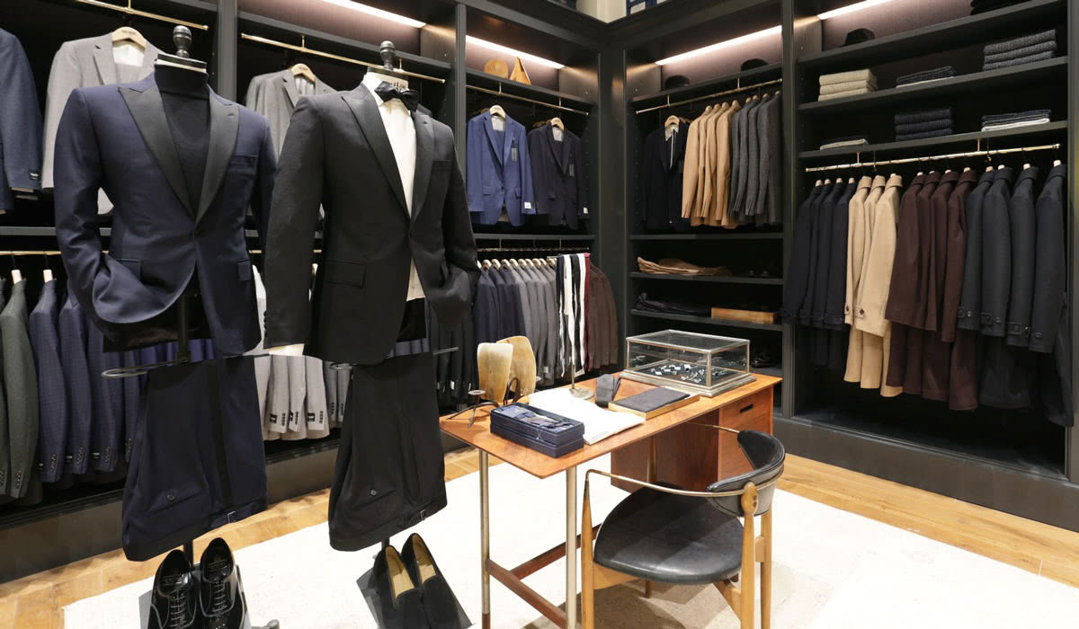 business casual dress code men J. Crew store - Luxe Digital