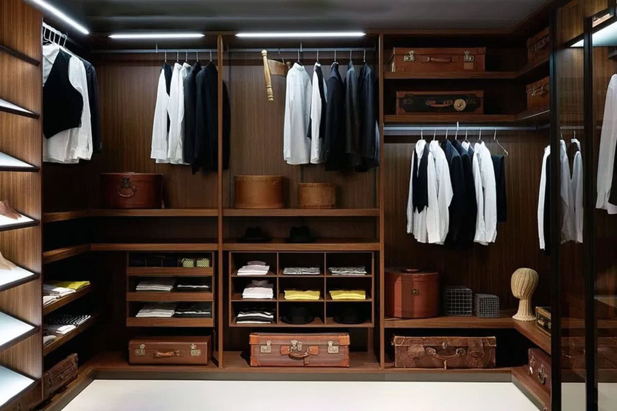 business professional men wardrobe essentials - Luxe Digital
