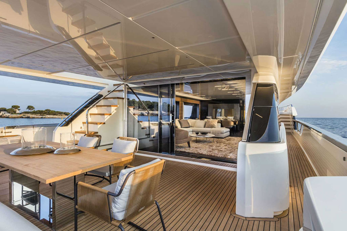 Ferretti 920 interior luxury yacht - Luxe Digital