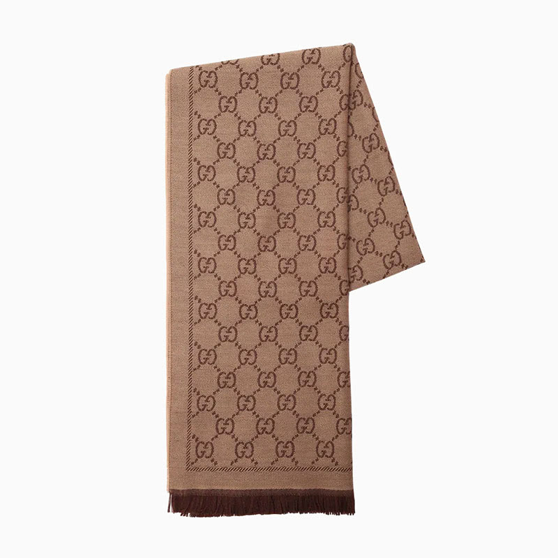 gucci scarf women business casual style luxe digital