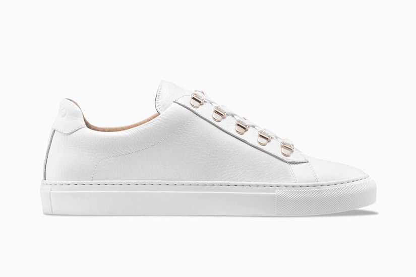 white casual trainers mens