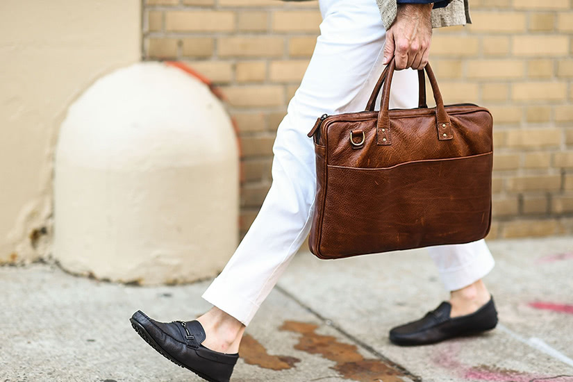 beige loafers outfit