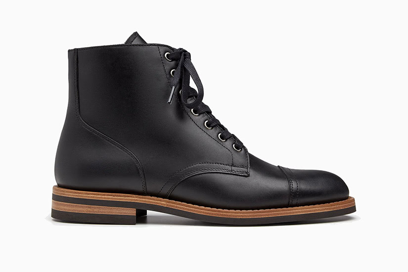 all black desert boots