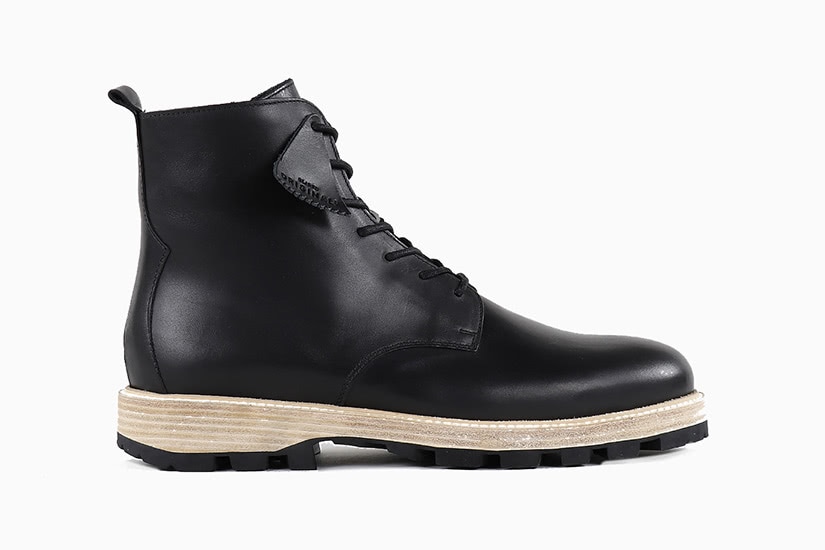 clarks mens black chukka boots