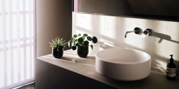 best toiletry bags women - Luxe Digital