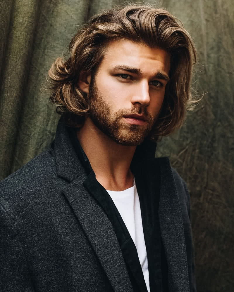 Very Long Hairstyles For Men