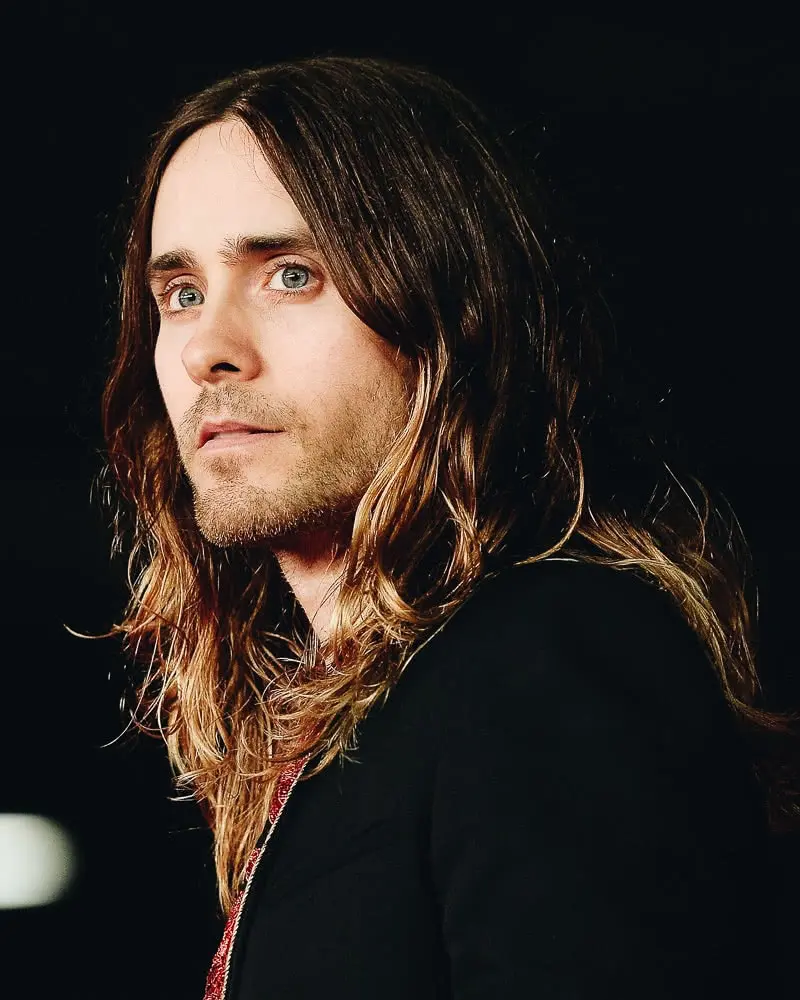 best-long-hairstyles-men-very-long-jared