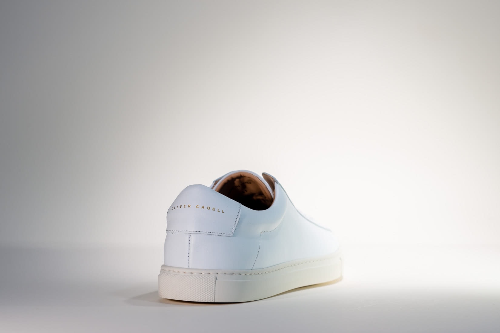 Why Do White Shoes Continue to be Popular? - Oliver Cabell