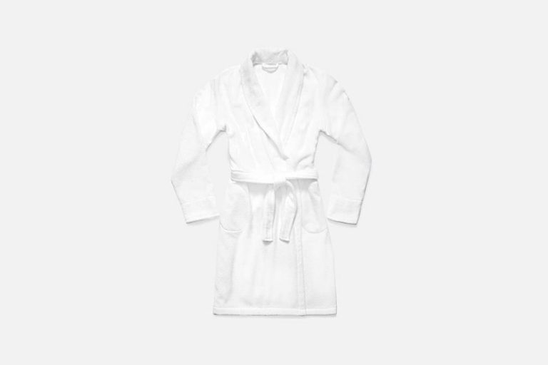 19 Best Bathrobes For Women: Relax In Style (Buying Guide)