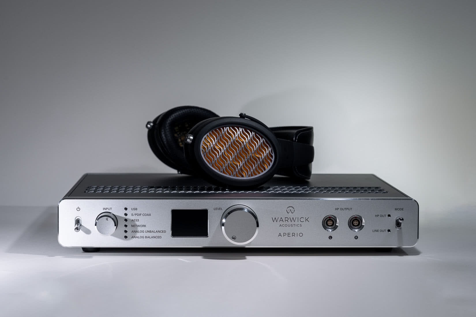 warwick acoustics aperio sound review - Luxe Digital