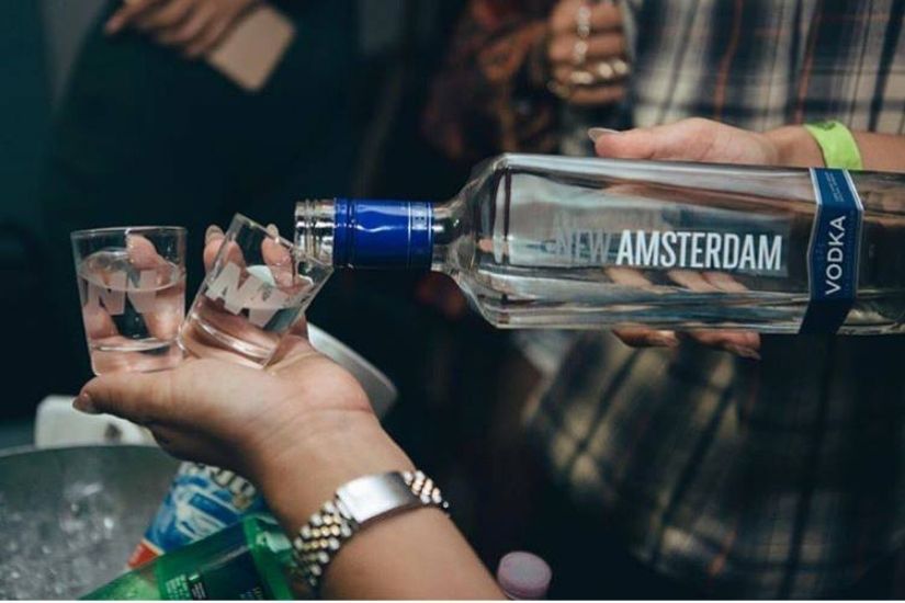 New Amsterdam Price Guide Find The Perfect Bottle Of Vodka (2021)