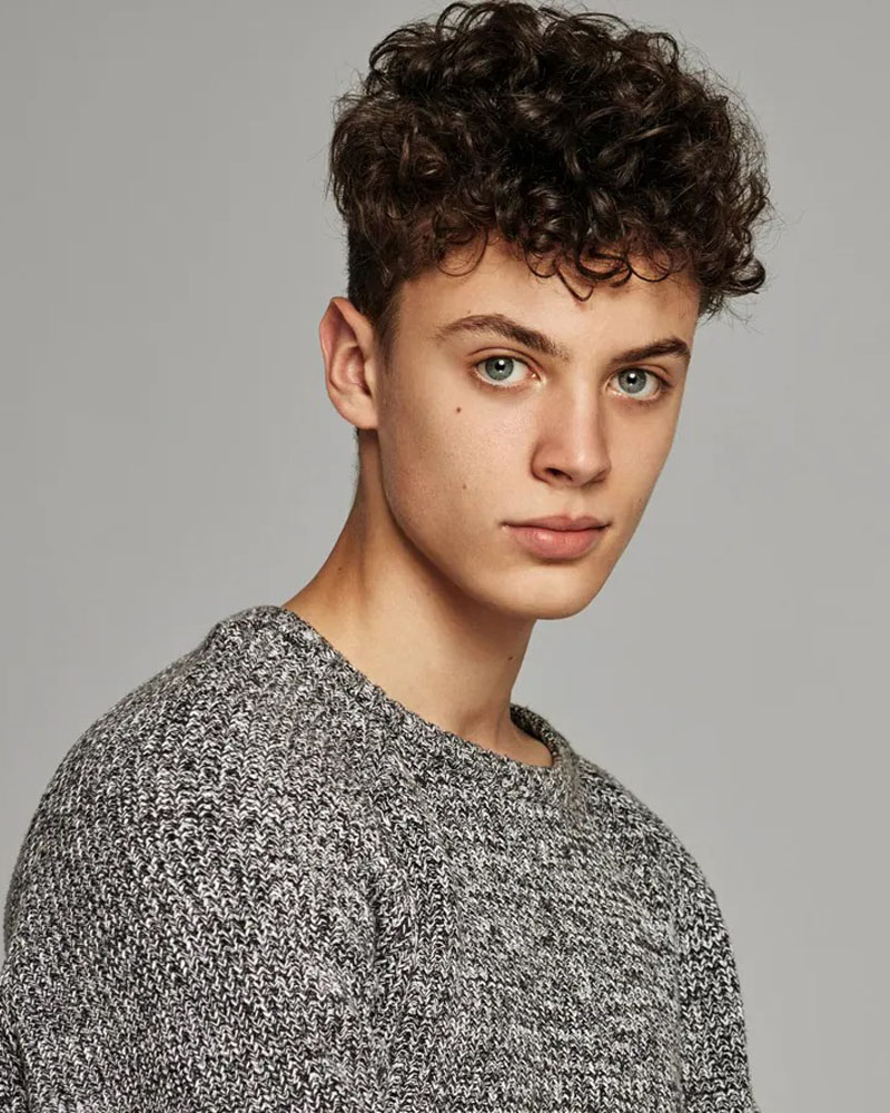 15 Haircuts for Guys with Curly Hair | Beautycon.com