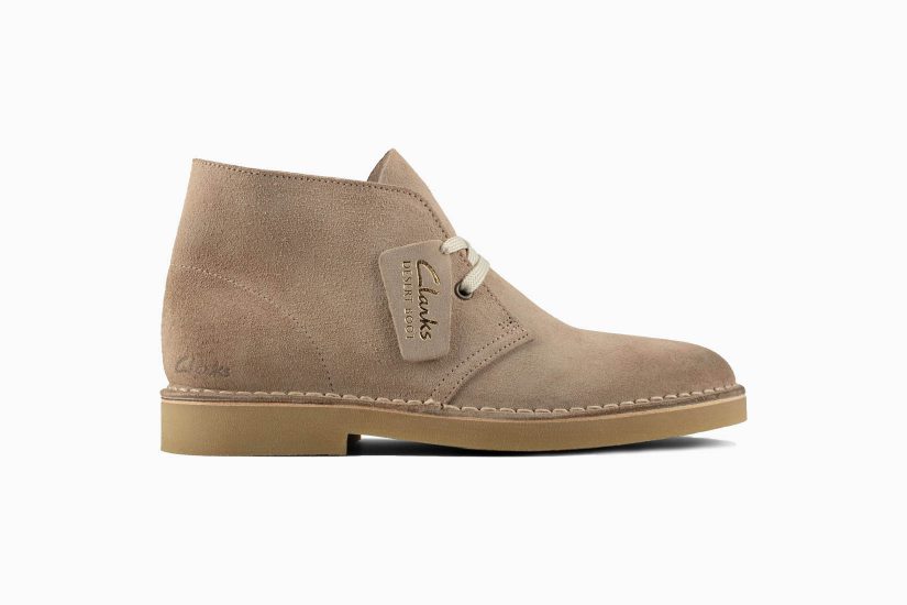 19 Best Men’s Shoes For Standing All Day Comfortably (2022)