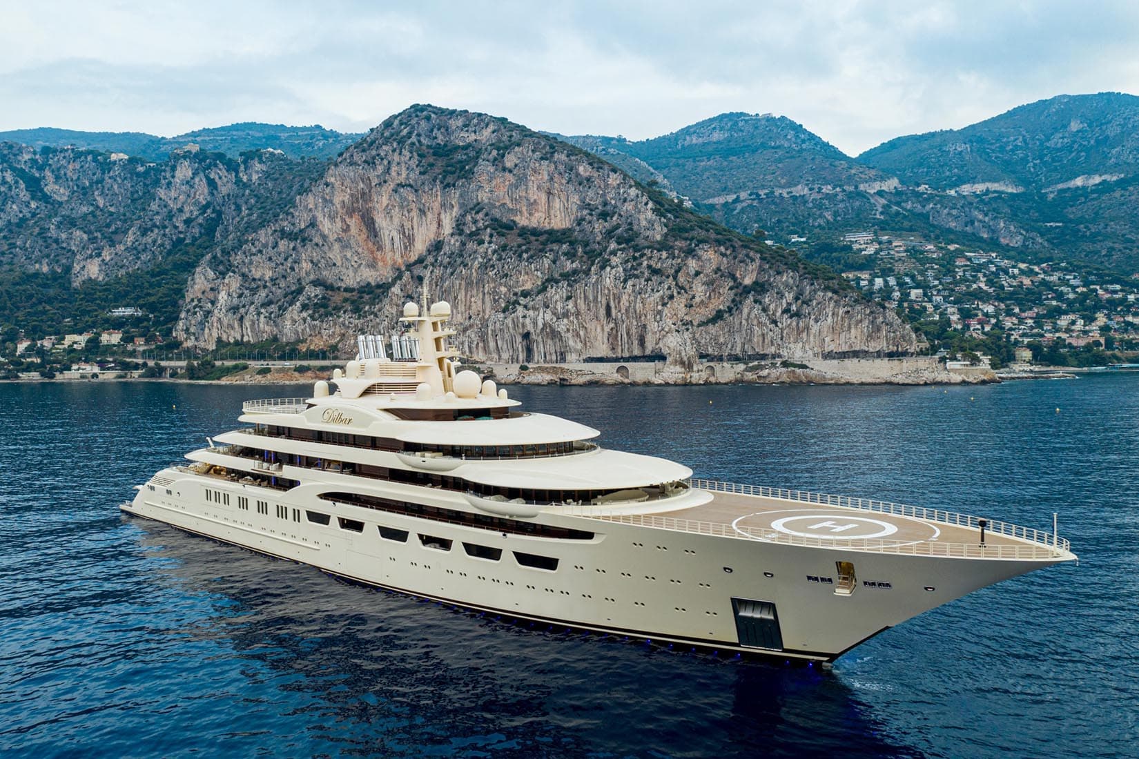 largest yacht dilbar review Luxe Digital