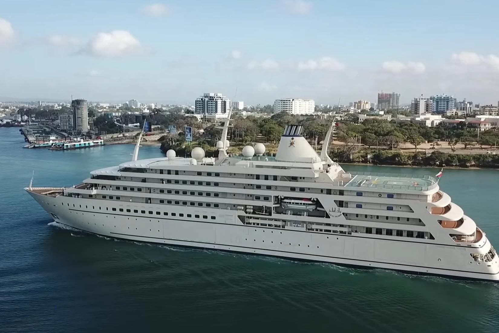largest yacht fulk al salamah review Luxe Digital