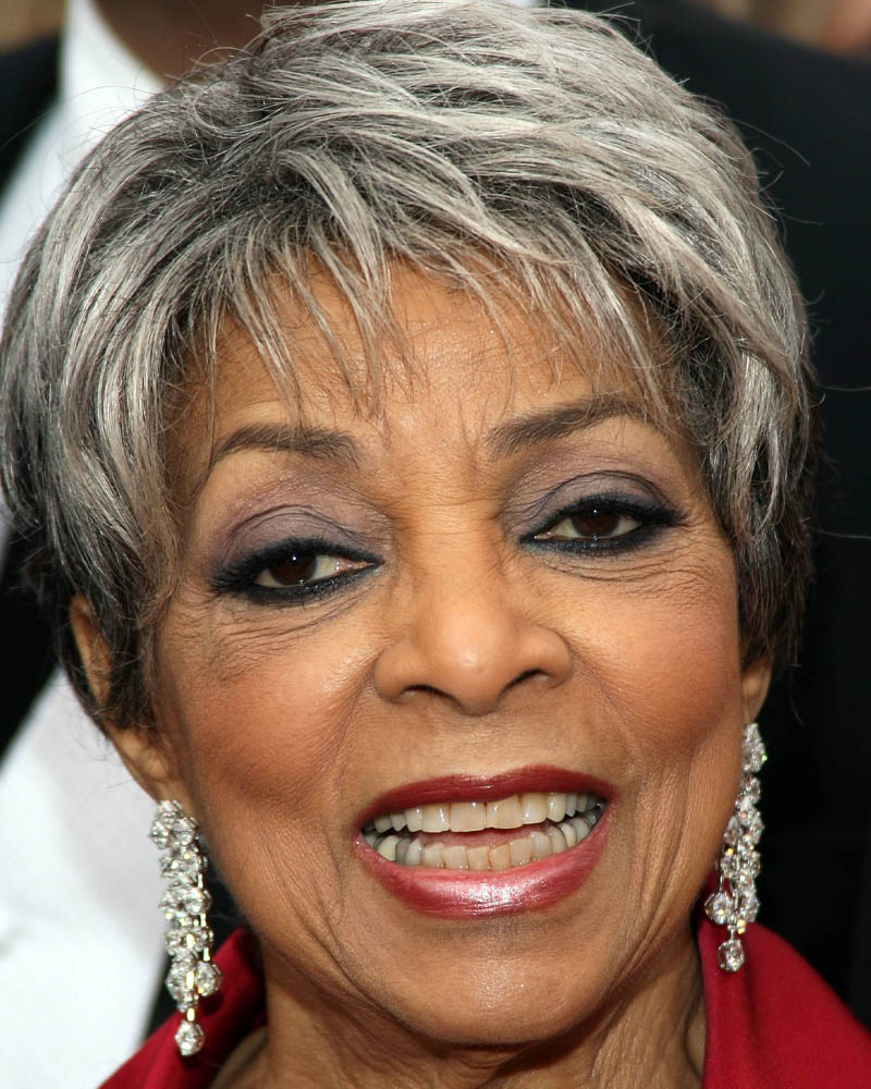 The Best Short Haircuts for Older Women