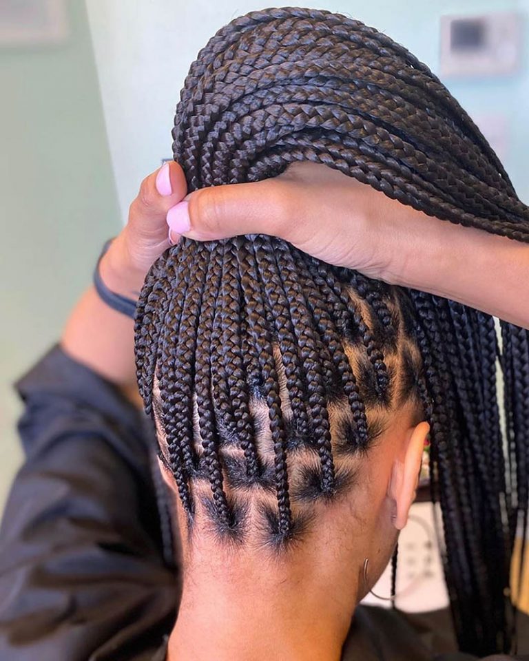 25 Hottest Knotless Braids Style: Illustrated Guide