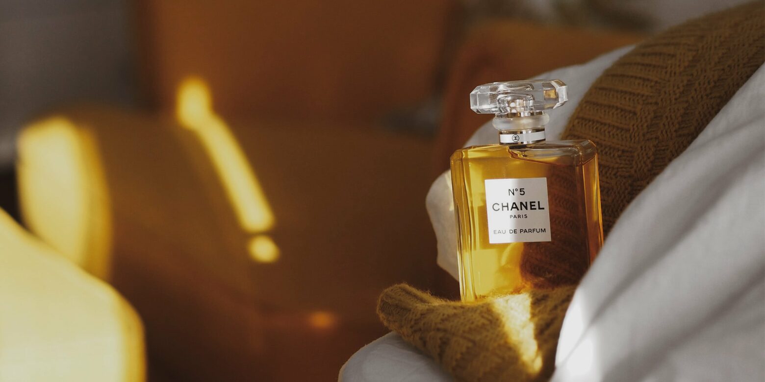 Best Perfumes For Women Of All Time (Ranking)