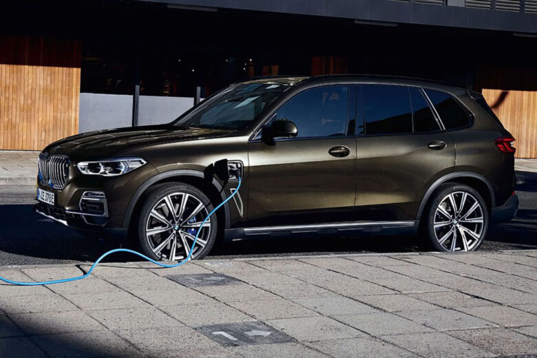 best luxury SUVs 2022 BMW X5 xDrive45e - Luxe Digital