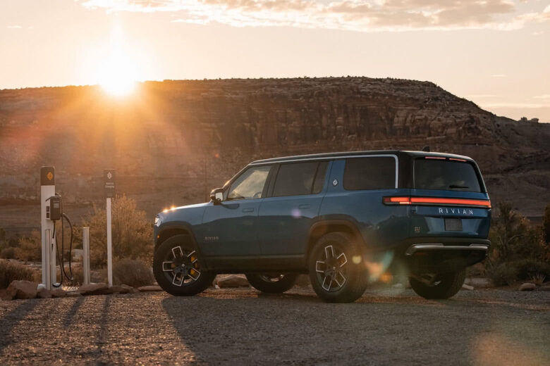 best luxury SUVs 2022 Rivian R1S - Luxe Digital