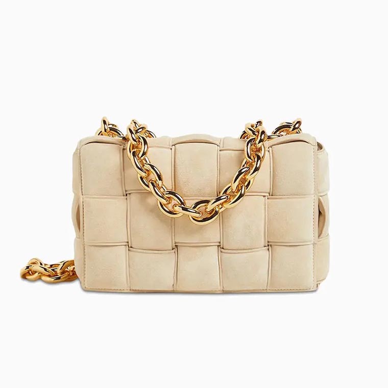 https://cdn.luxe.digital/media/20220203113113/best-gifts-women-bottega-veneta-bag-luxe-digital.jpg