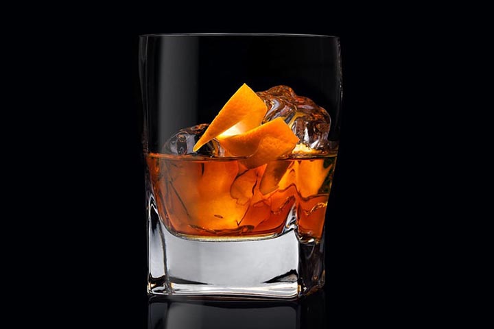 jack daniels bourbon old fashioned cocktail recipe - Luxe Digital