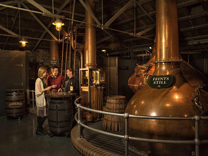 jameson wiskey irish distillery tour - Luxe Digital
