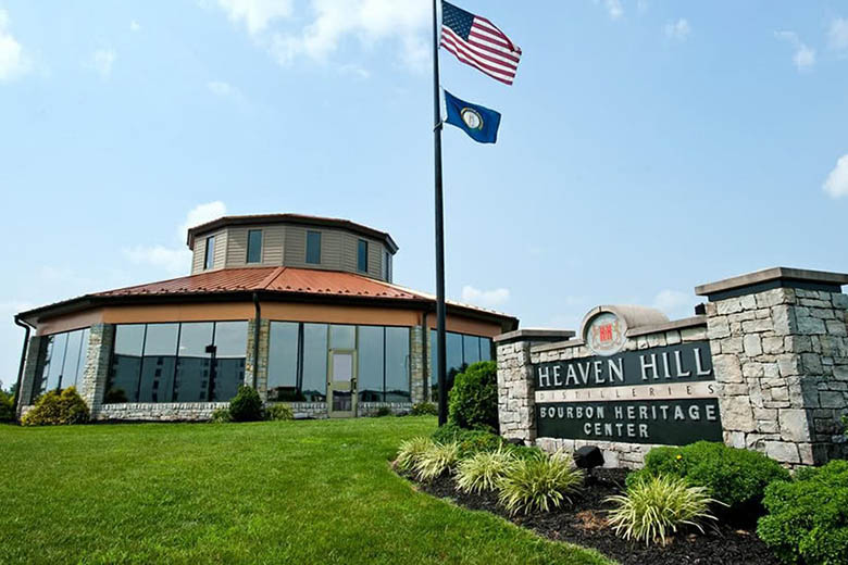 hpnotiq heaven hill distillery tour - Luxe Digital