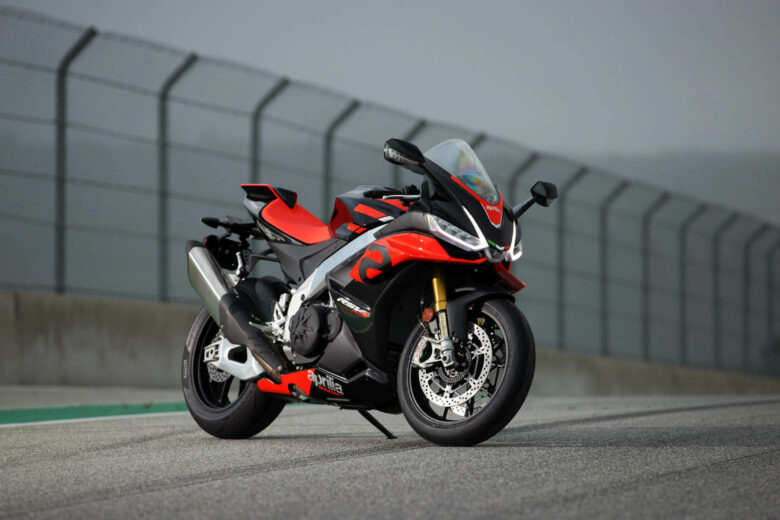fastest motorcycles aprilia rsv4 1100 factory review - Luxe Digital