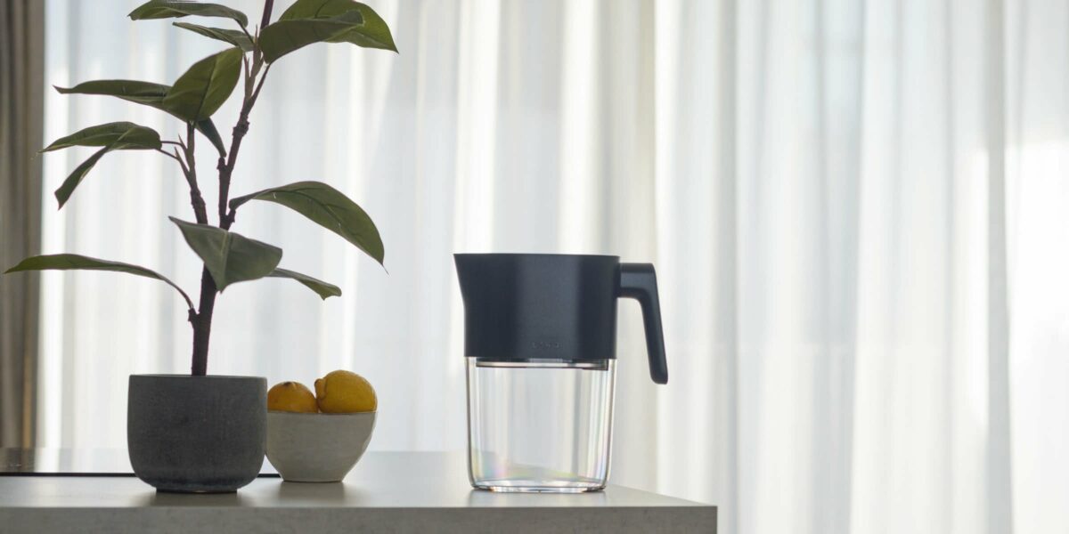 LARQ Pitcher Review - Luxe Digital
