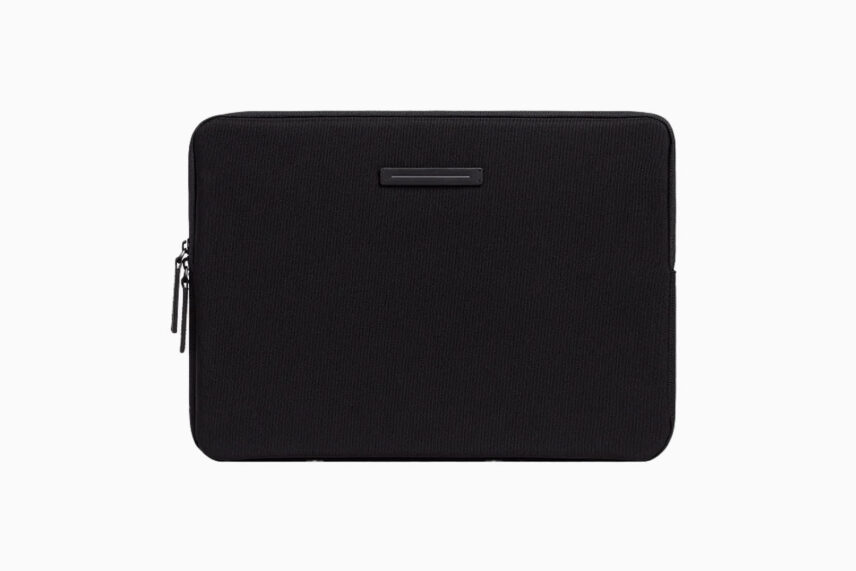 17 Best Laptop Cases And Sleeves (Reviews)