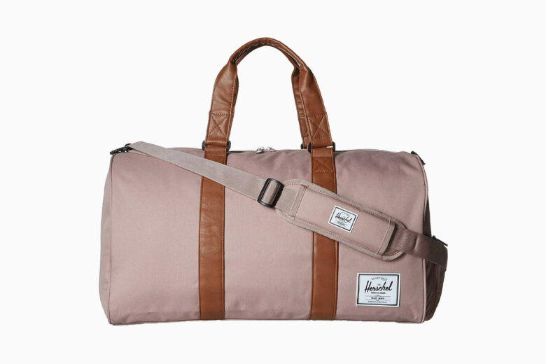 best weekender bags women herschel novel bag review - Luxe Digital