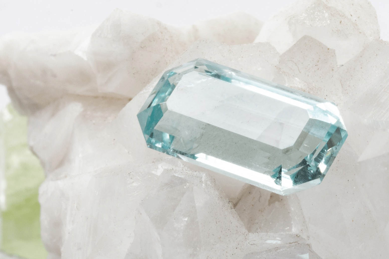 Aquamarine Stone Its Meaning, Properties & Value