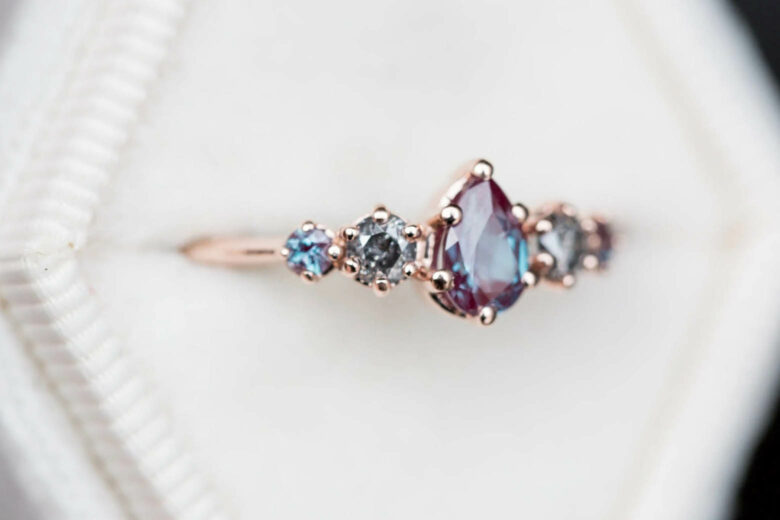 alexandrite meaning properties value zodiac - Luxe Digital