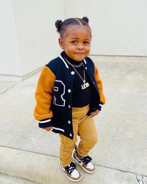 travis scott sb on feet