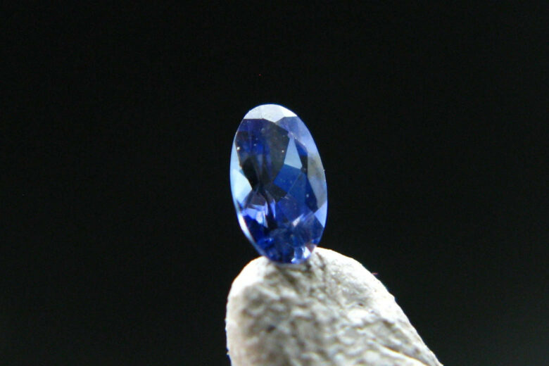 most valuable gemstones benitoite price - Luxe Digital