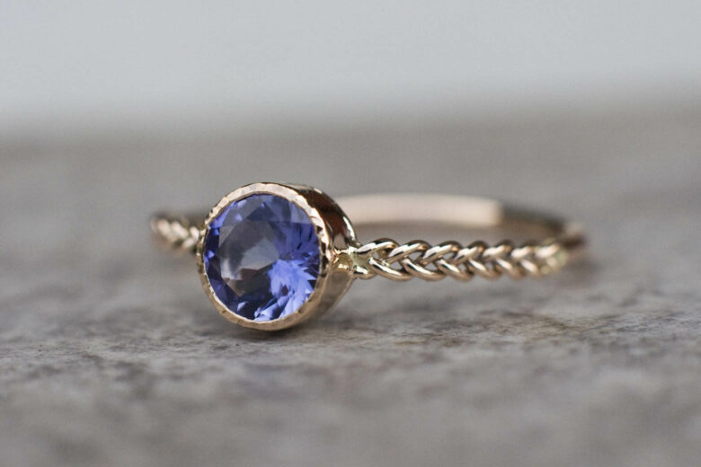 tanzanite meaning properties value zodiac - Luxe Digital