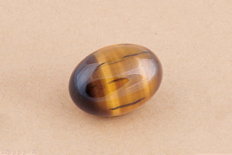 tigers eye meaning properties value definition - Luxe Digital