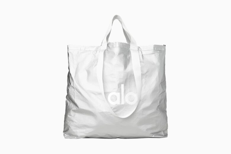 best beach bags totes alo keep it dry packable tote review - Luxe Digital