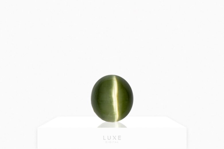 green gemstones alexandrite cats eye review - Luxe Digital
