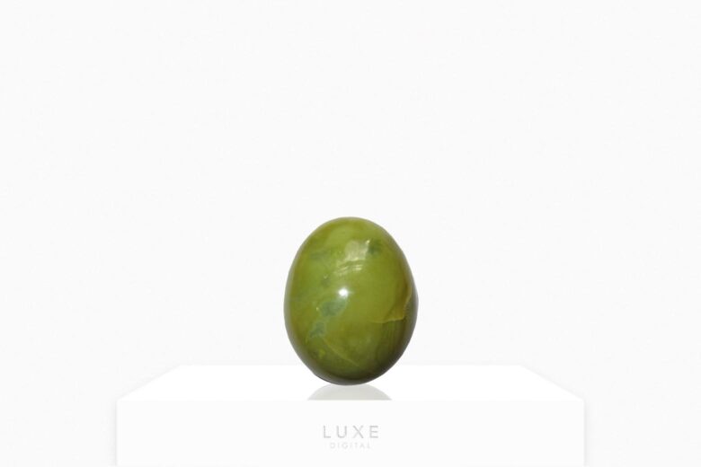 green gemstones serpentine review - Luxe Digital