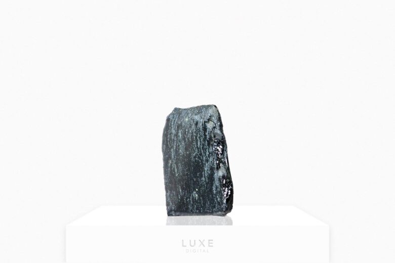 black gemstones black specularite review - Luxe Digital