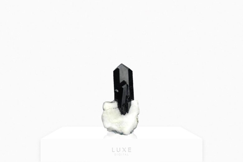 black gemstones neptunite review - Luxe Digital