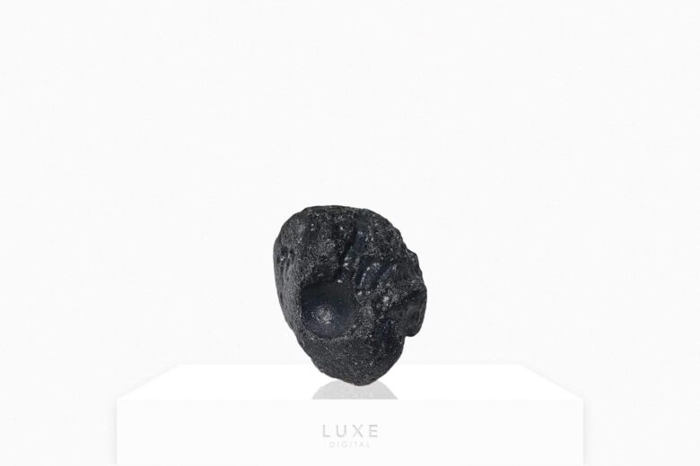 black gemstones tektite review - Luxe Digital