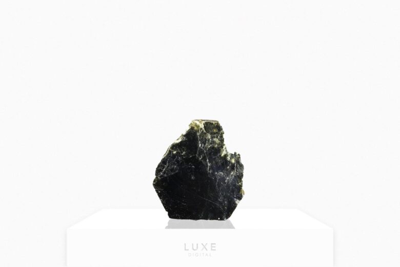 black gemstones black biotite review - Luxe Digital
