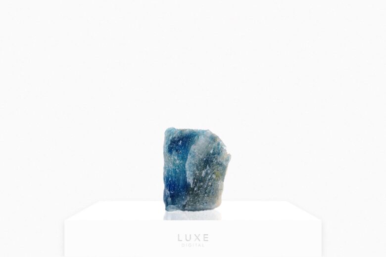 blue gemstones halite - Luxe Digital