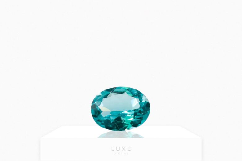 blue gemstones apatite - Luxe Digital
