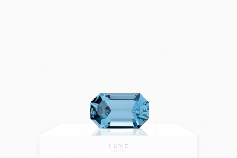 blue gemstones aquamarine - Luxe Digital